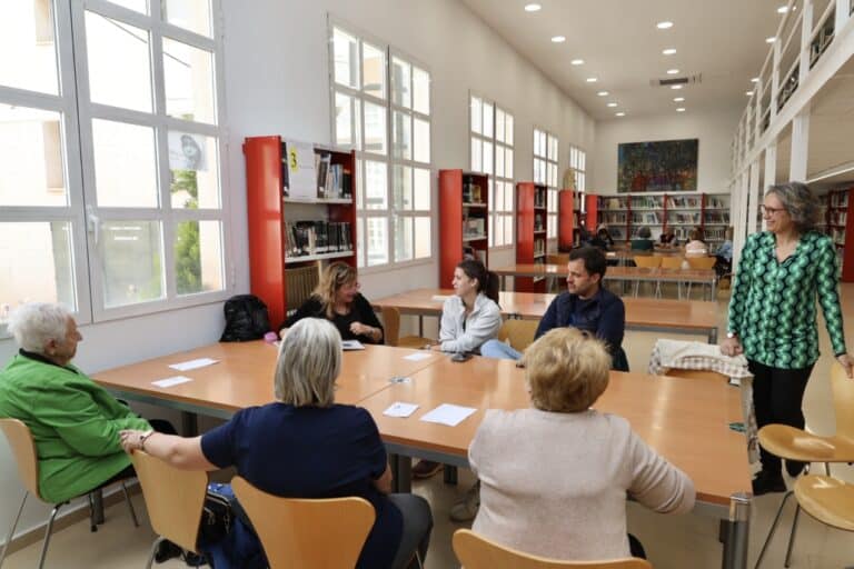 La Biblioteca Municipal de Alcázar Presenta la Segunda Edición de la ‘Biblioteca Humana’ para Dar Voz a Realidades Invisibilizadas