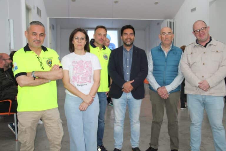 Veintiún Docentes de Alcázar de San Juan se Capacitan en RCP como Parte del Programa ‘Héroes en el Aula’