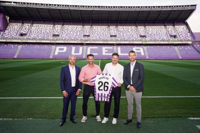 YouPlayBusiness y Real Valladolid CF estrenan ribbon LED pionero de publicidad digital en el fútbol español