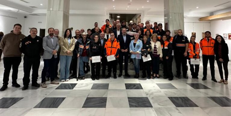 El Gobierno de Castilla-La Mancha Reconoce la Labor Invaluable de Más de 4.250 Voluntarios de Protección Civil en la Región