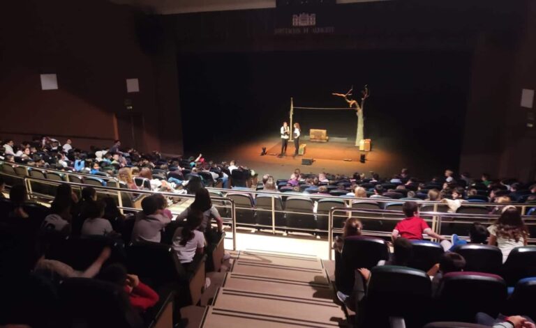 Más de 1.500 Escolares Disfrutan de ‘Van al Teatro en Otoño’, la Nueva Iniciativa de Artes Escénicas de la Diputación de Albacete