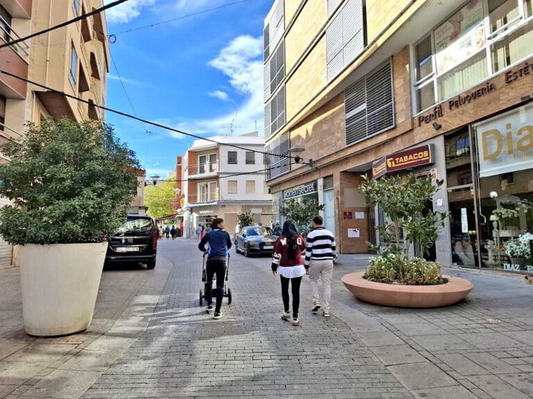 Nuevas Regulaciones de Patinetes: Seguro Obligatorio, Uso de Casco y Restricciones de Circulación en Calzadas por parte del Ayuntamiento