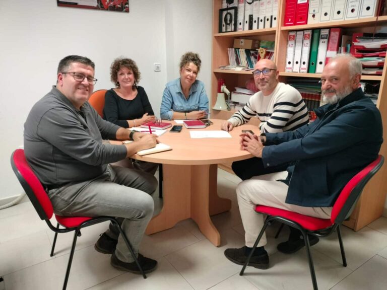 UGT Albacete Aborda Desafíos Agrícolas: Relevo Generacional y Agricultura Intensiva en la Agenda con el Delegado Provincial
