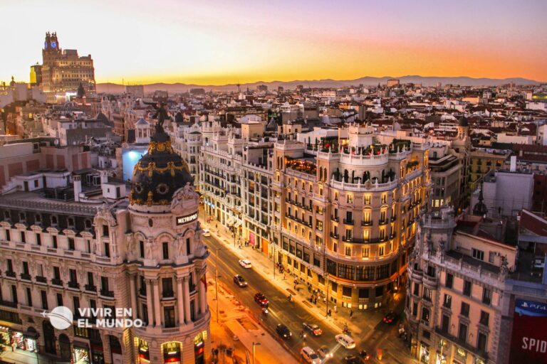 Madrid al Descubierto: 25 Sugerencias (y Consejos de Locales) para Disfrutar la Capital en 24, 48 y 72 Horas.