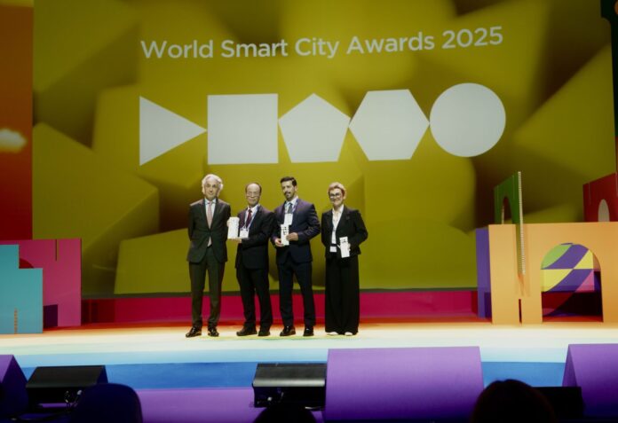 La plataforma saudí Emerge de gestión de emergencias y resiliencia ante las crisis, reconocida entre las mejores soluciones de ciudades inteligentes del mundo en los Premios Smart City 2025