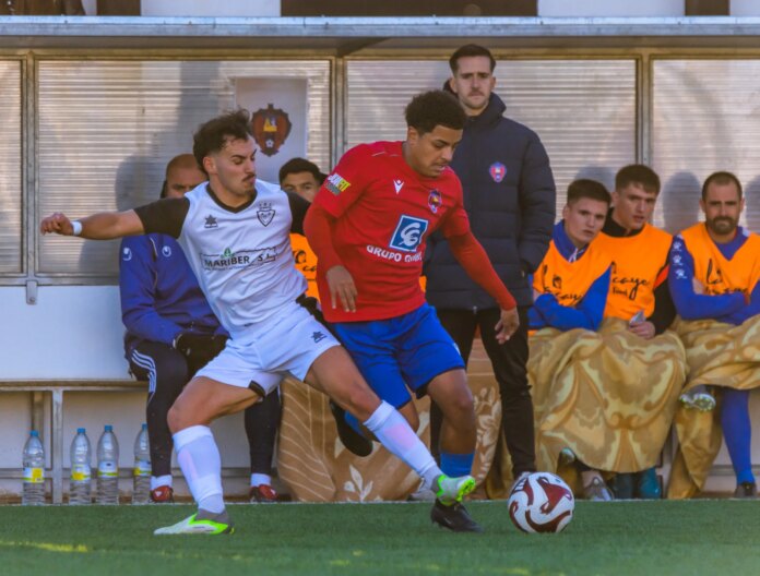 Unidos y Determinados: Pablo Fuentes Llama a Alcanzar la Primera