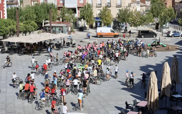 Estudiantes de institutos de Alcázar de San Juan en la marcha ciclista de la Semana Europea de la Movilidad