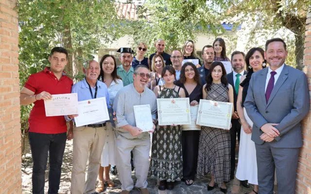 Autoridades y personal del Centro Penitenciario de Alcázar de San Juan en el acto de la Virgen de la Merced