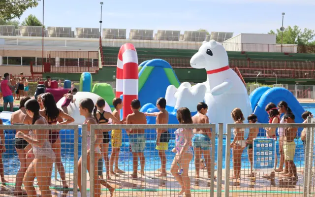 Niños y niñas en las actividades infantiles del Parque Alces durante la Feria y Fiestas 2026 de Alcázar de San Juan