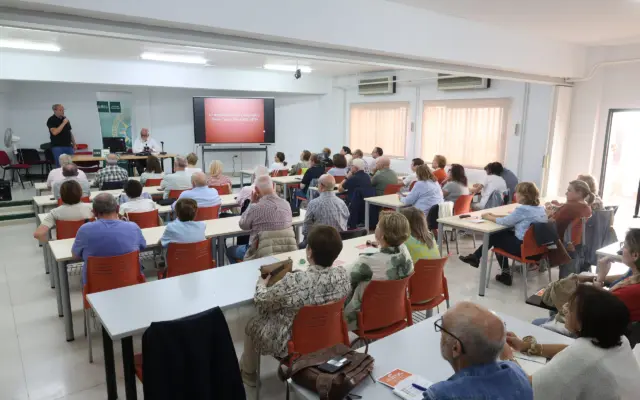 Antonio Moreno durante la conferencia inaugural del VII Curso de Historia Local de Alcázar de San Juan sobre Tomás Tapia
