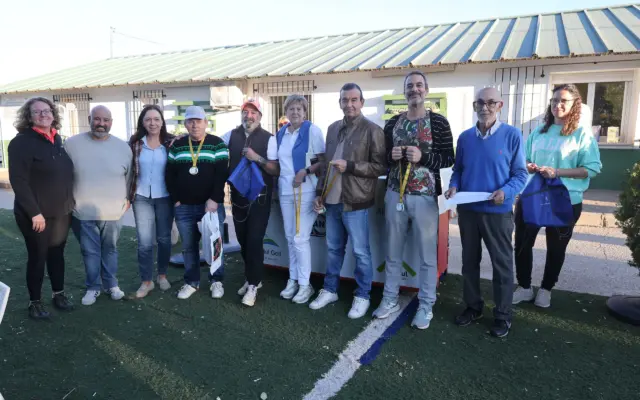 Participantes del IX Torneo de Golf por la Salud Mental en el Campo de Golf Abedul de Alcázar de San Juan