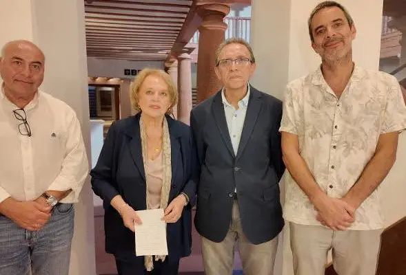Virginia Sanchez Nuno presenta su poemario A ti mujer desde mi mar en el Museo Casa del Hidalgo de Alcazar de San Juan