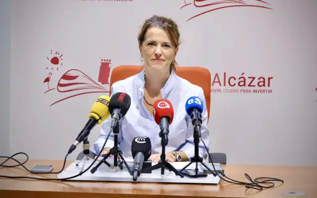 María Jesús Pelayo, portavoz de Vox en Alcázar de San Juan, durante una rueda de prensa